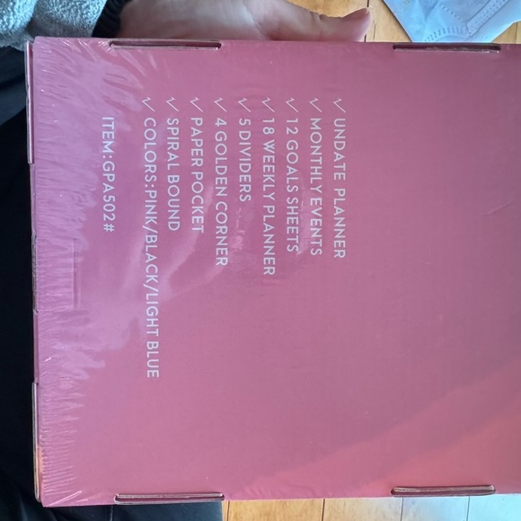 Pink Goals Planner - Picture 2 of 4